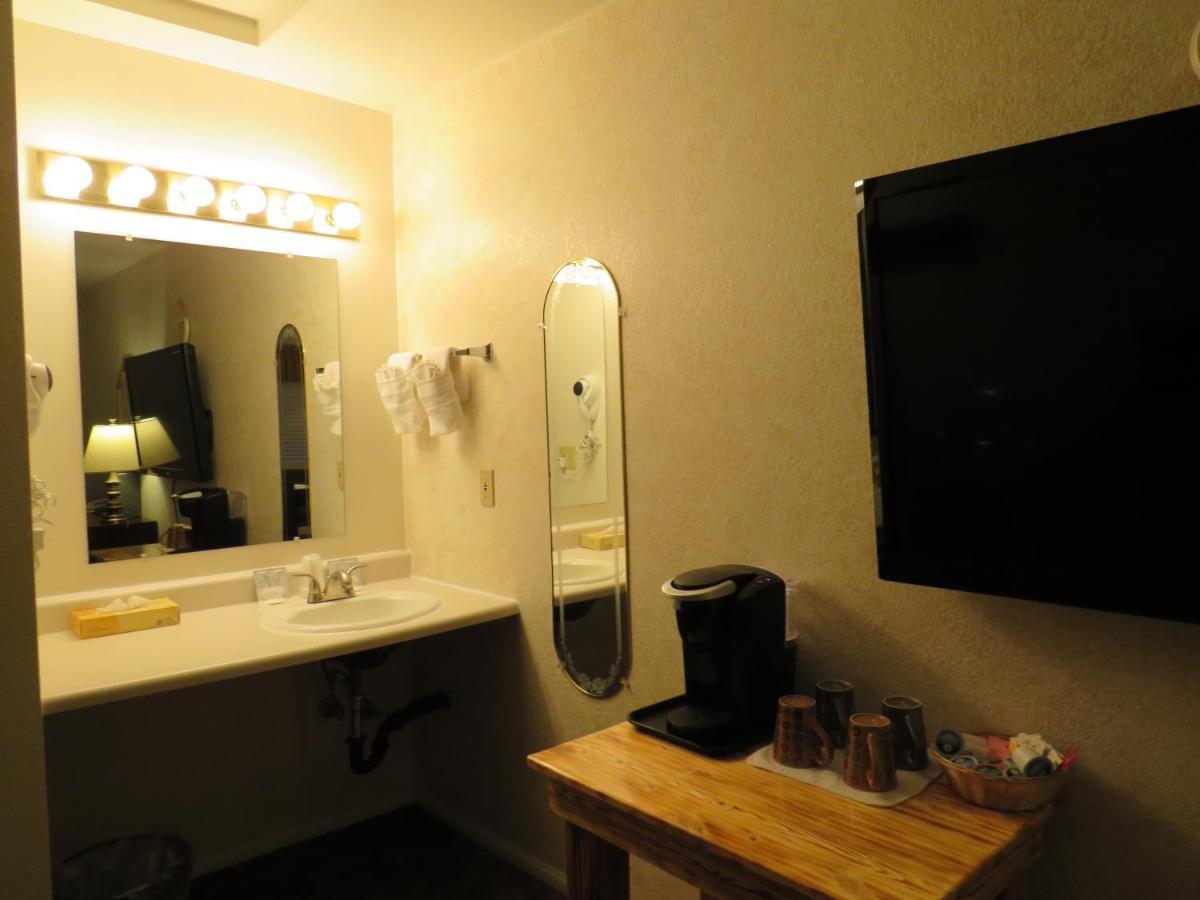 Rim Rock Motel Альтурас Екстер'єр фото